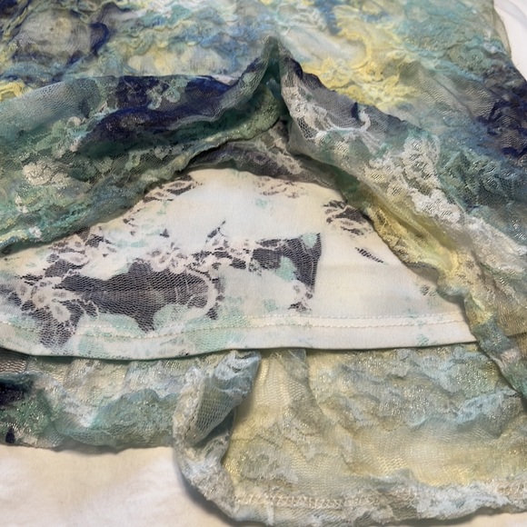 Charming Charlie Double Layer Lace Tank - Picture 2 of 3